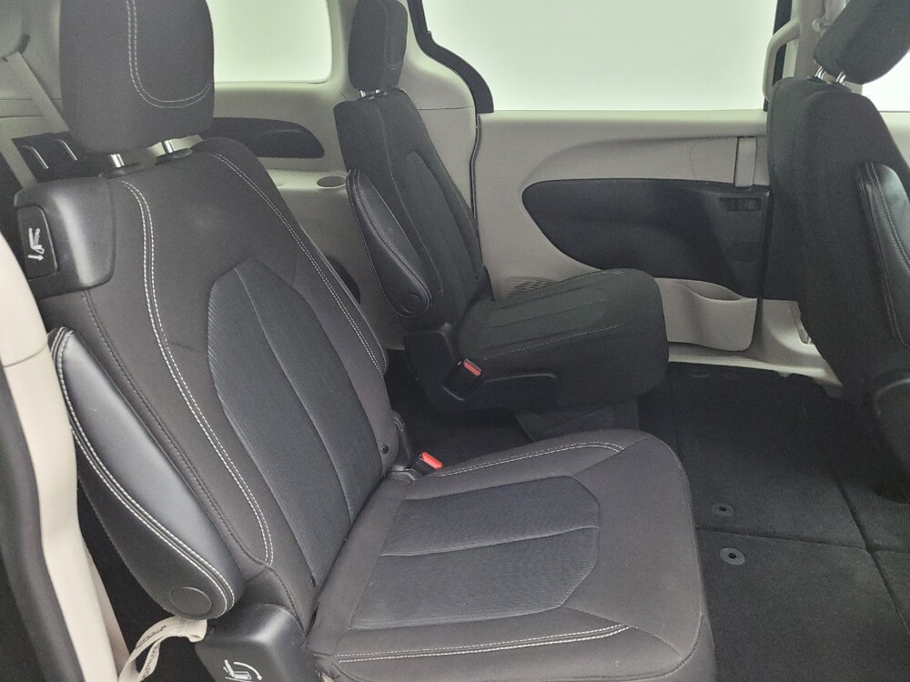 2022 Chrysler Voyager in Huntsville, AL 35816 - 18078459 19