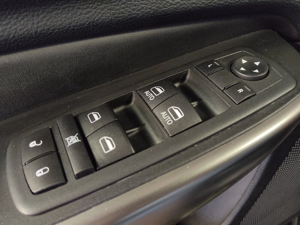 2020 Jeep Cherokee in Houston, TX 77074 - 18078468 27