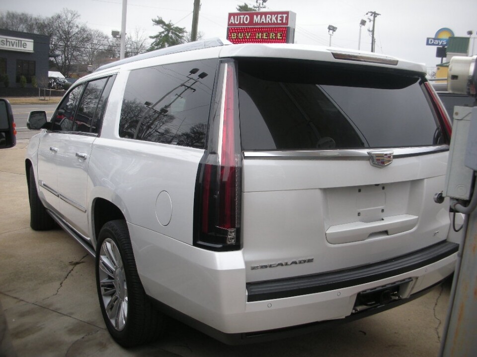 2016 Cadillac Escalade ESV in Nashville, TN 37209 - 18078490 3