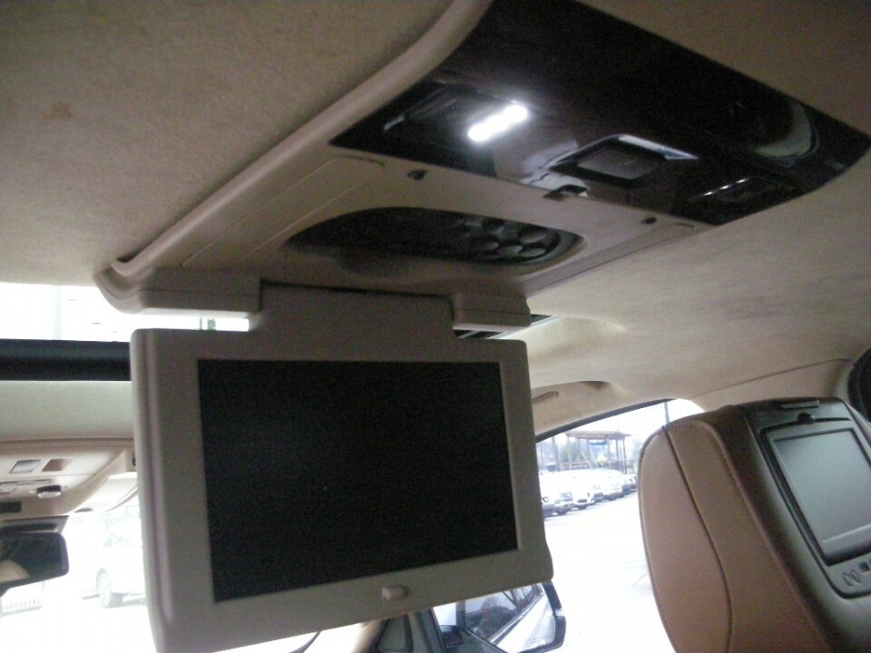 2016 Cadillac Escalade ESV in Nashville, TN 37209 - 18078490 9