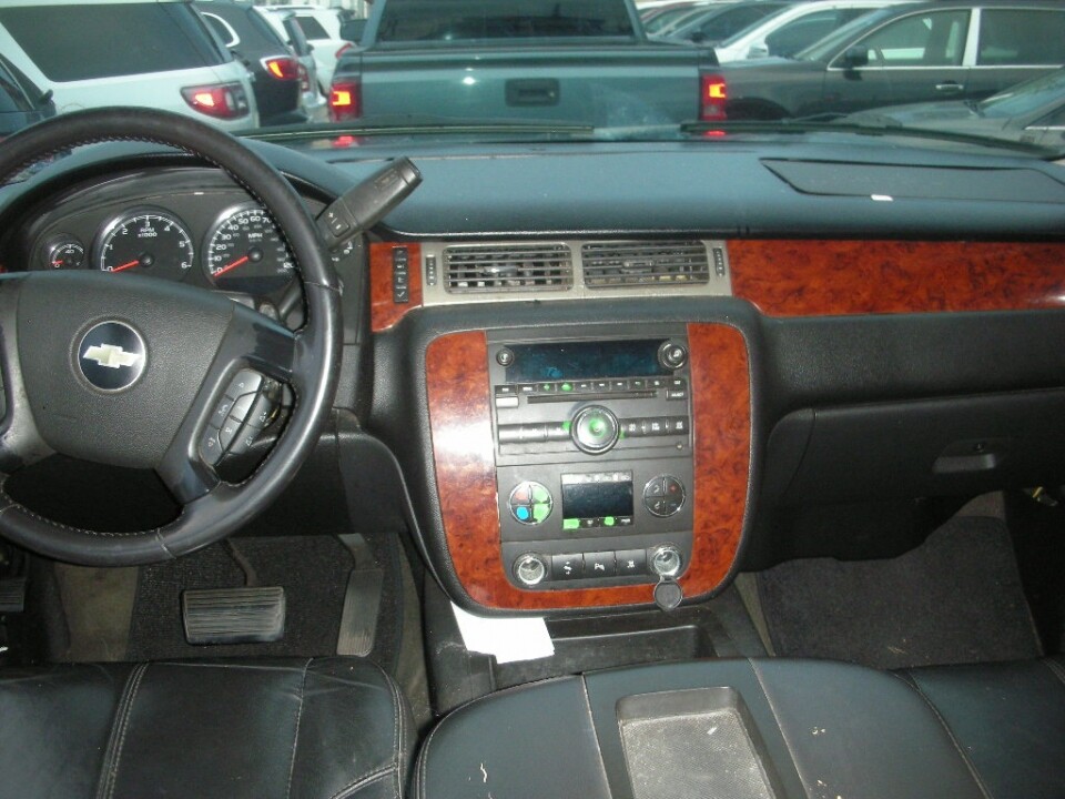 2010 Chevrolet Avalanche in Nashville, TN 37209 - 18078496 7