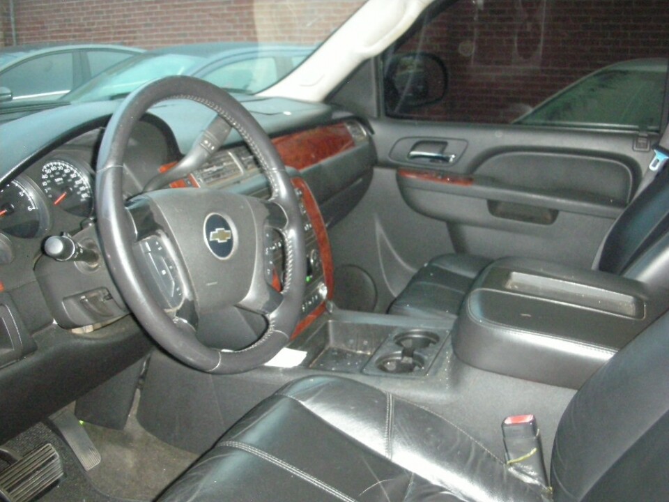 2010 Chevrolet Avalanche in Nashville, TN 37209 - 18078496 4