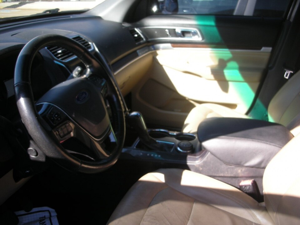 2017 Ford Explorer in Nashville, TN 37209 - 18078506 4