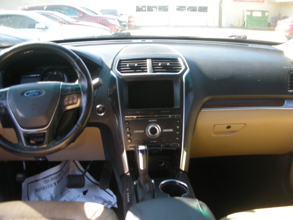 2017 Ford Explorer in Nashville, TN 37209 - 18078506 7