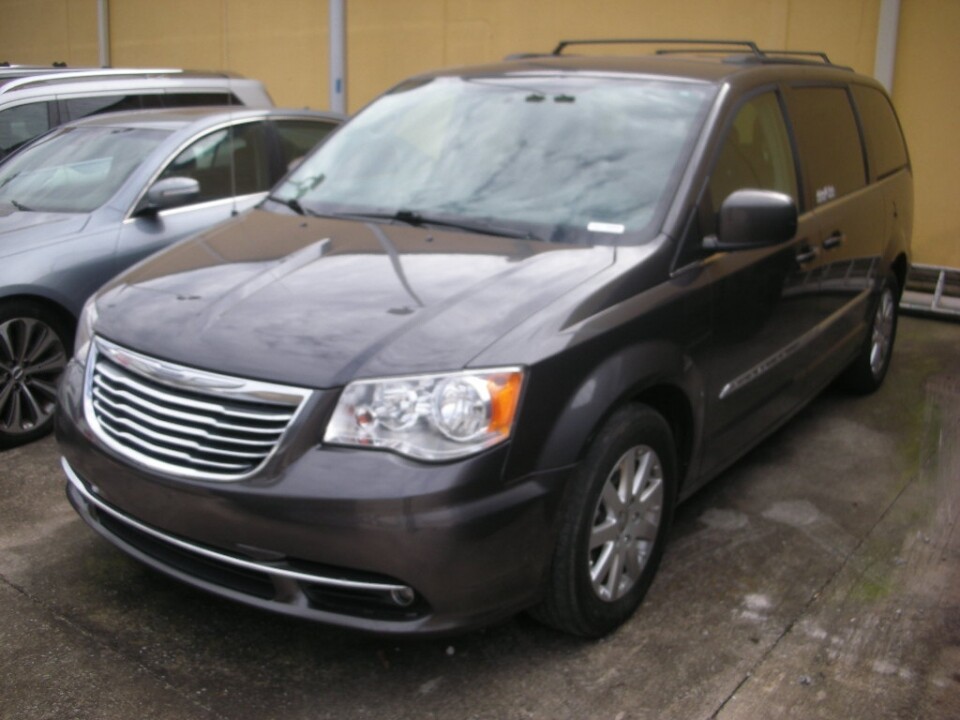 2016 Chrysler Town & Country in Nashville, TN 37209 - 18078513 8