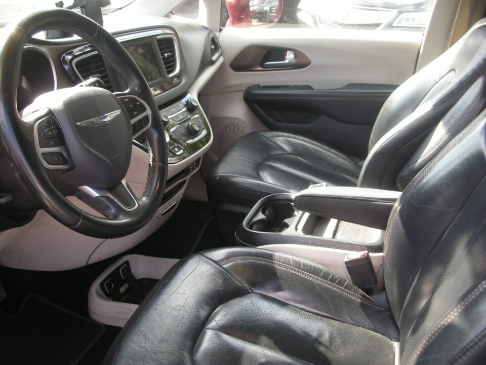 2018 Chrysler Pacifica in Nashville, TN 37209 - 18078516 4