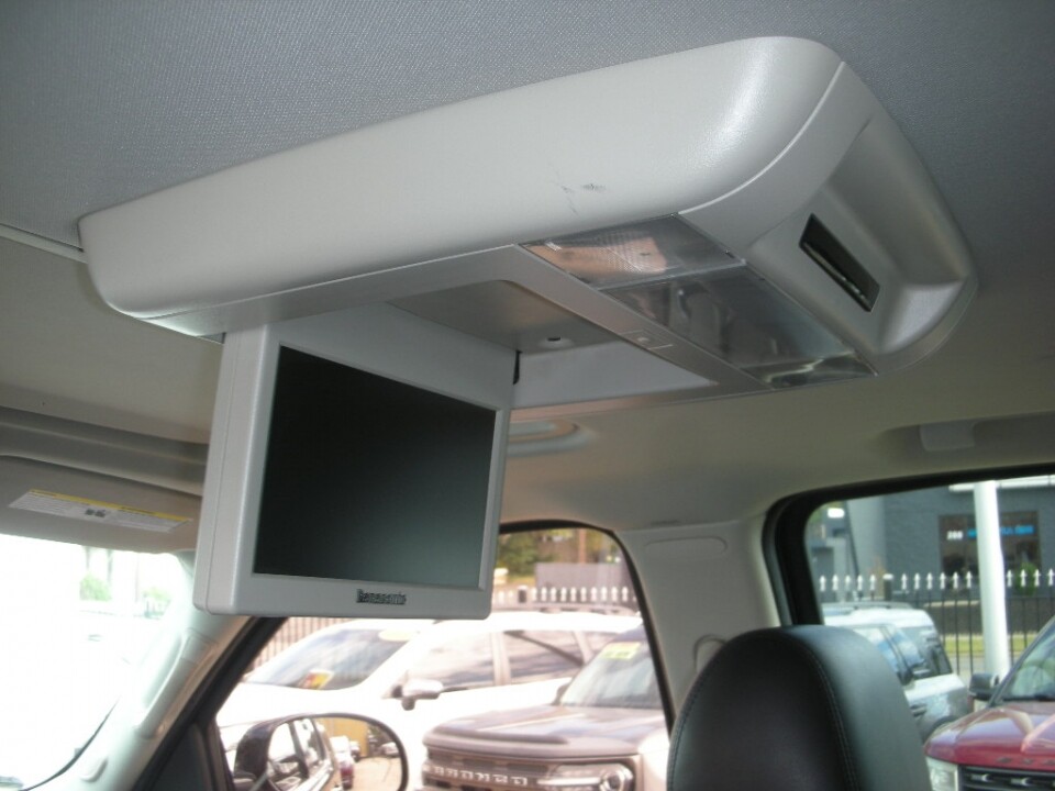 2014 Cadillac Escalade in Nashville, TN 37209 - 18078518 7