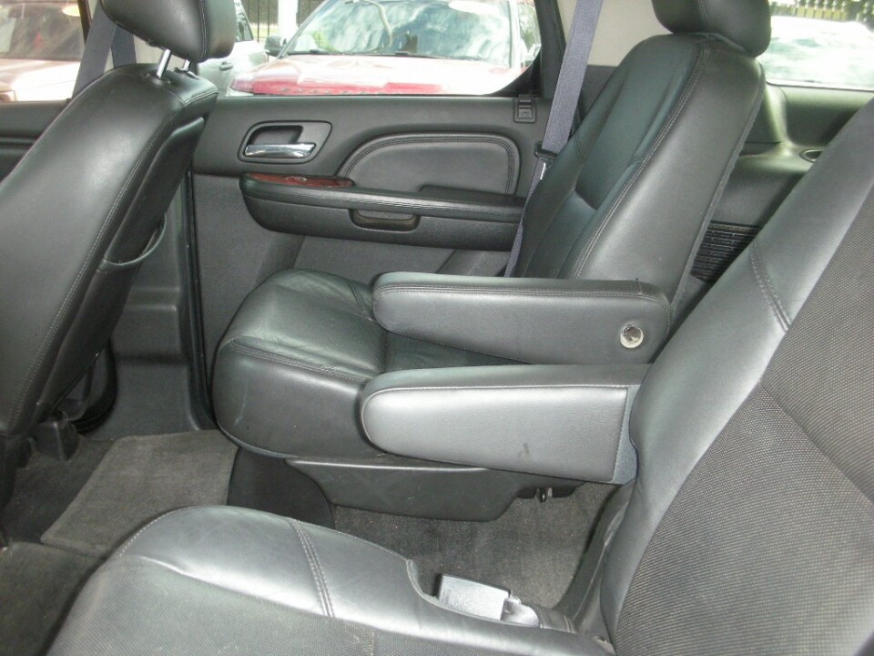 2014 Cadillac Escalade in Nashville, TN 37209 - 18078518 5