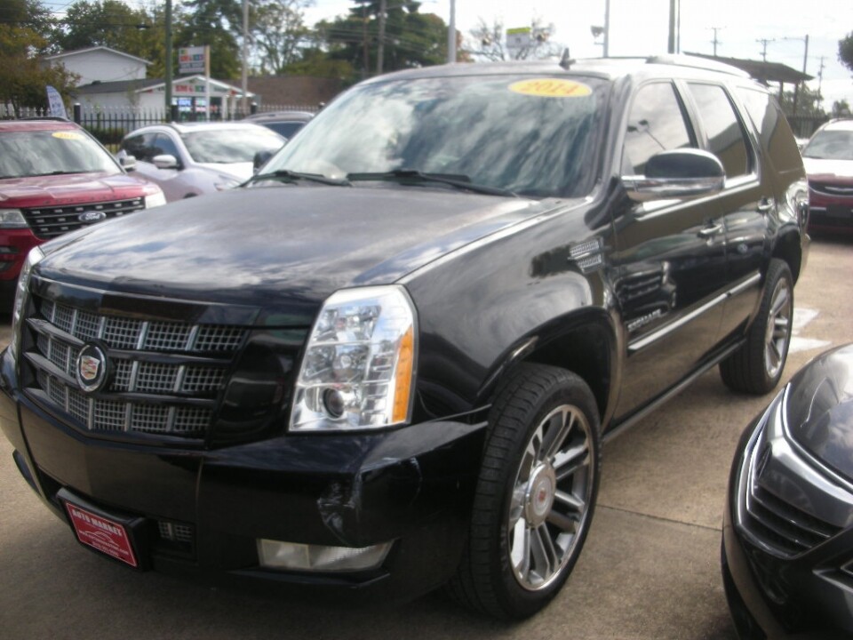 2014 Cadillac Escalade in Nashville, TN 37209 - 18078518 9