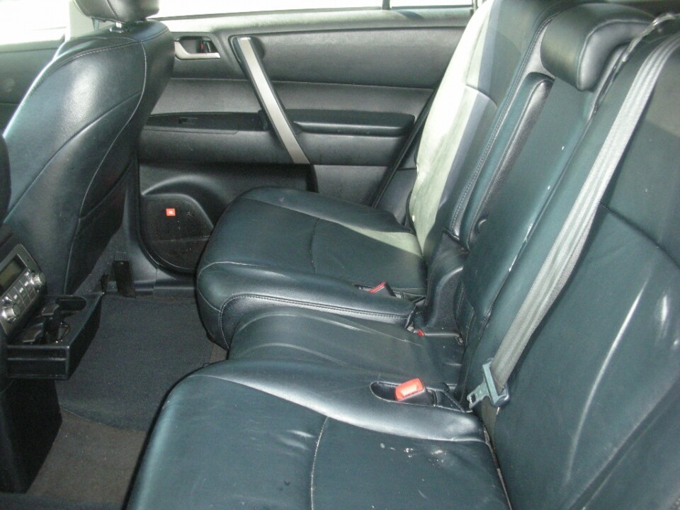 2010 Toyota Highlander in Nashville, TN 37209 - 18078523 5