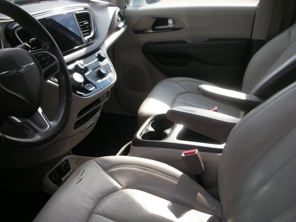 2017 Chrysler Pacifica in Nashville, TN 37209 - 18078529 4