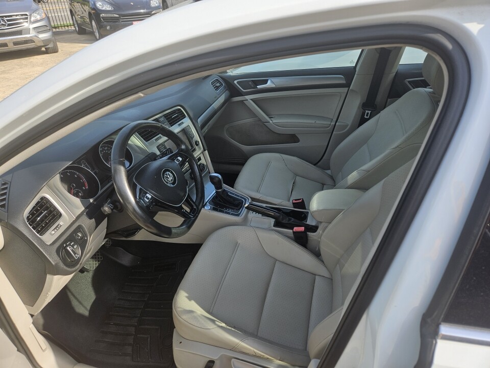 2016 Volkswagen Golf in Nashville, TN 37209 - 18078539 4