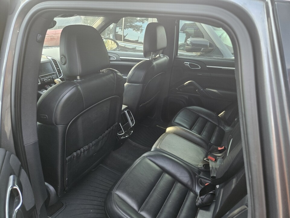 2013 Porsche Cayenne in Nashville, TN 37209 - 18078540 5