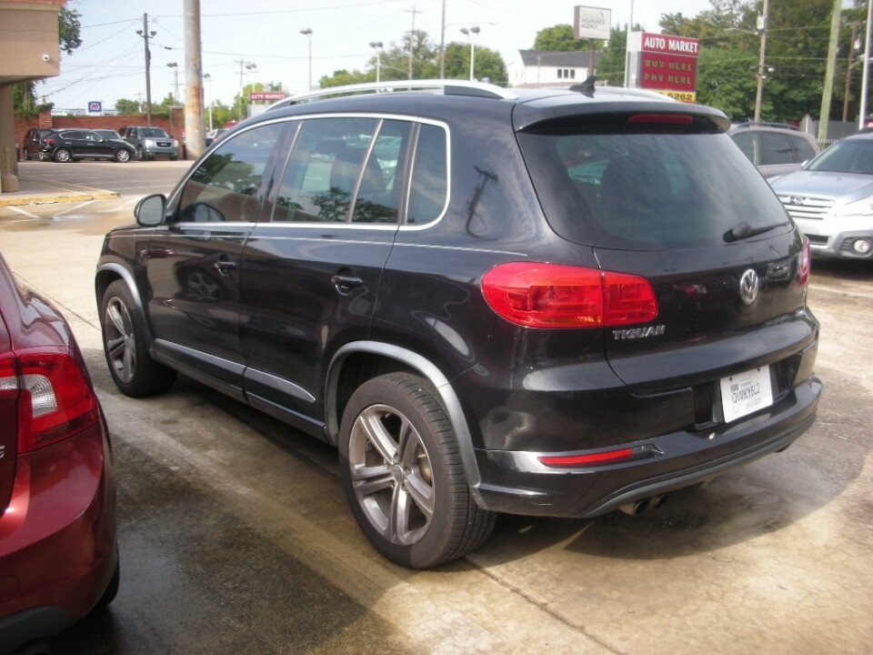 2017 Volkswagen Tiguan in Nashville, TN 37209 - 18078547 3