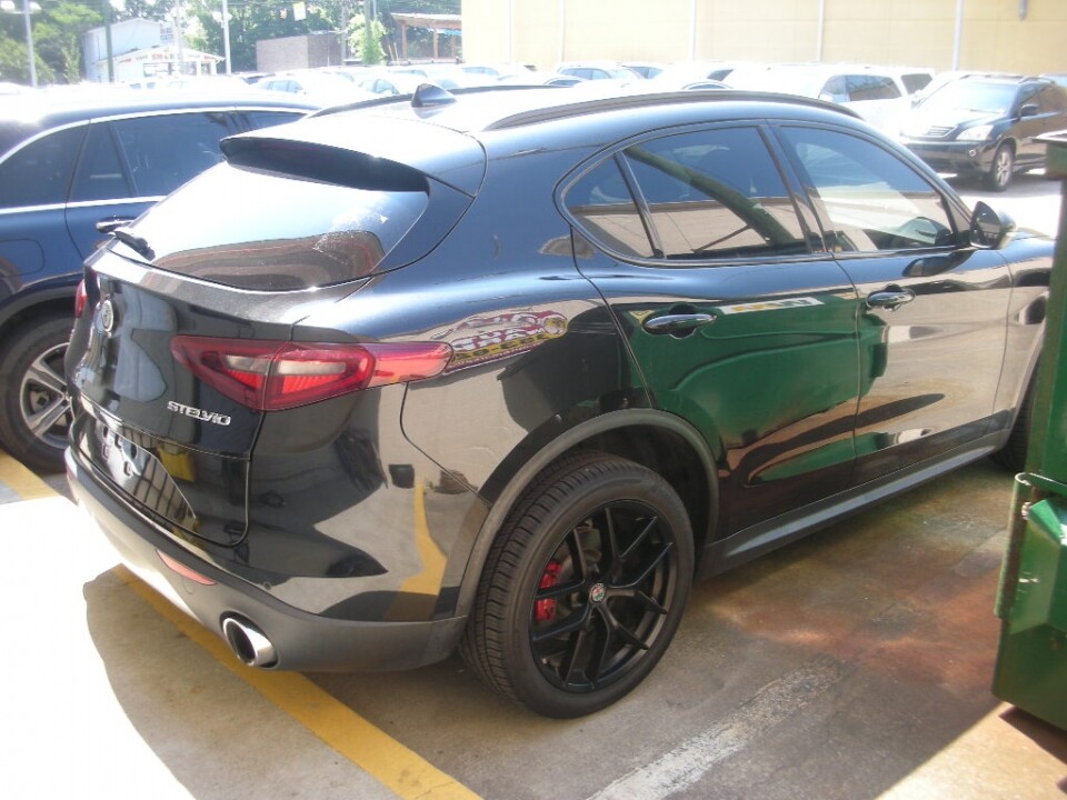 2018 Alfa Romeo Stelvio in Nashville, TN 37209 - 18078558 2