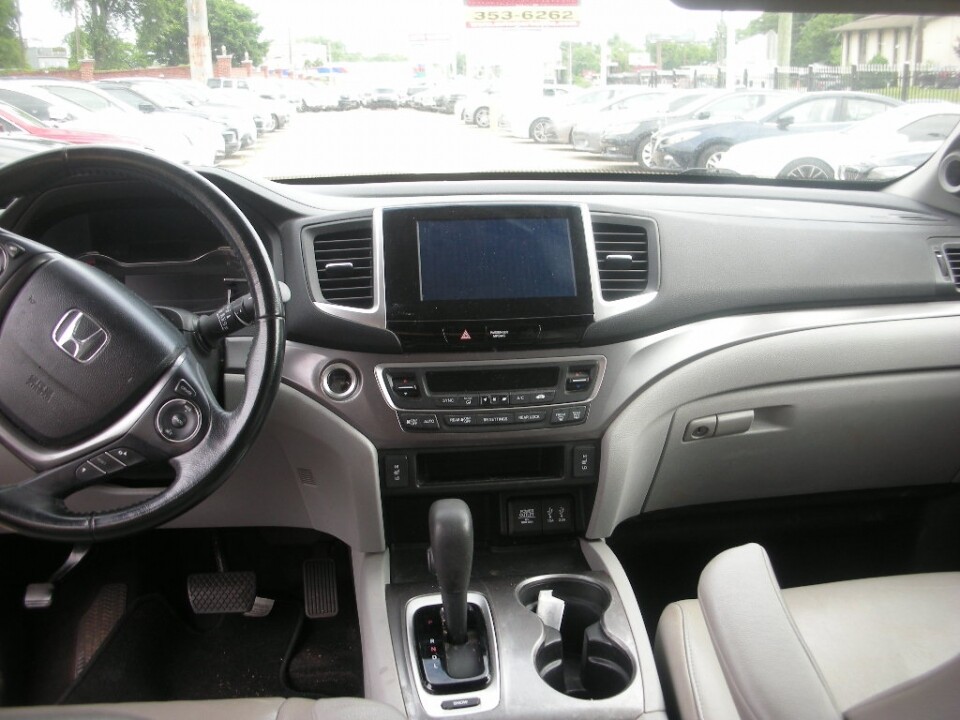 2016 Honda Pilot in Nashville, TN 37209 - 18078561 8