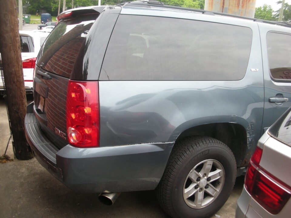 2008 GMC Yukon XL in Nashville, TN 37209 - 18078569 2