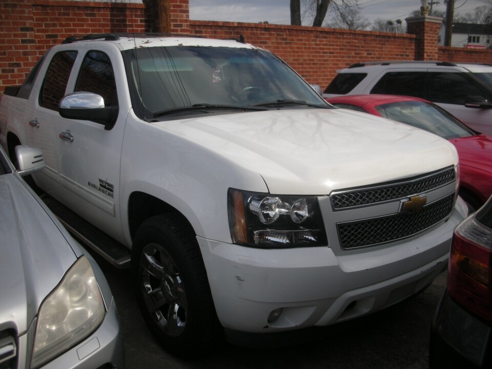 2011 Chevrolet Avalanche in Nashville, TN 37209 - 18078580