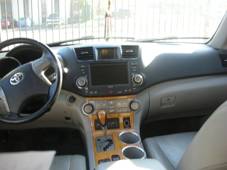 2008 Toyota Highlander in Nashville, TN 37209 - 18078590 7