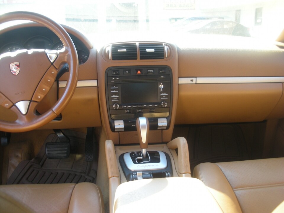 2010 Porsche Cayenne in Nashville, TN 37209 - 18078600 7