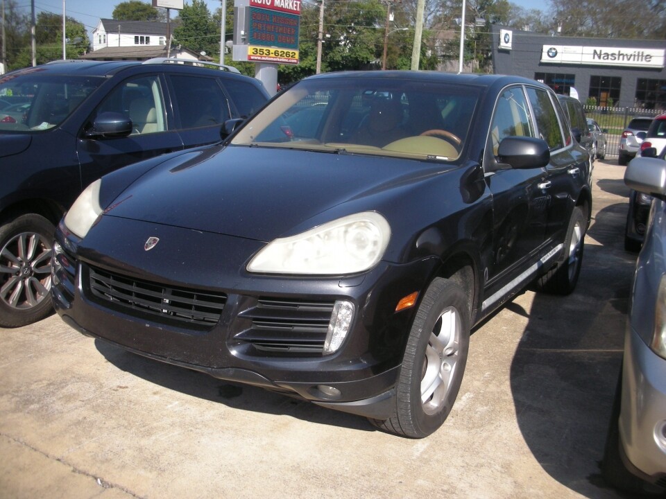 2010 Porsche Cayenne in Nashville, TN 37209 - 18078600 6