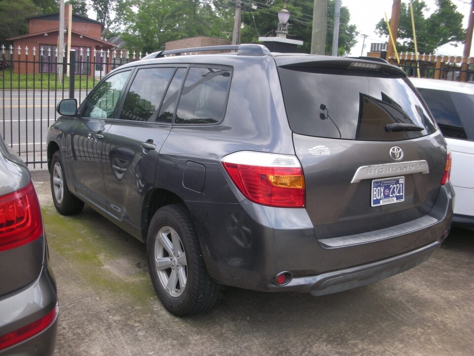 2010 Toyota Highlander in Nashville, TN 37209 - 18078613 3