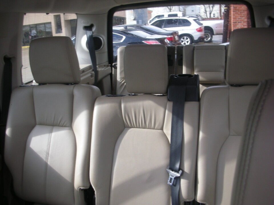 2011 Land Rover LR4 in Nashville, TN 37209 - 18078633 7