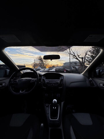 2018 Ford Focus in Eastpointe, MI 48021 - 18078660 5