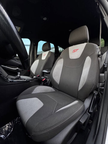 2018 Ford Focus in Eastpointe, MI 48021 - 18078660 7