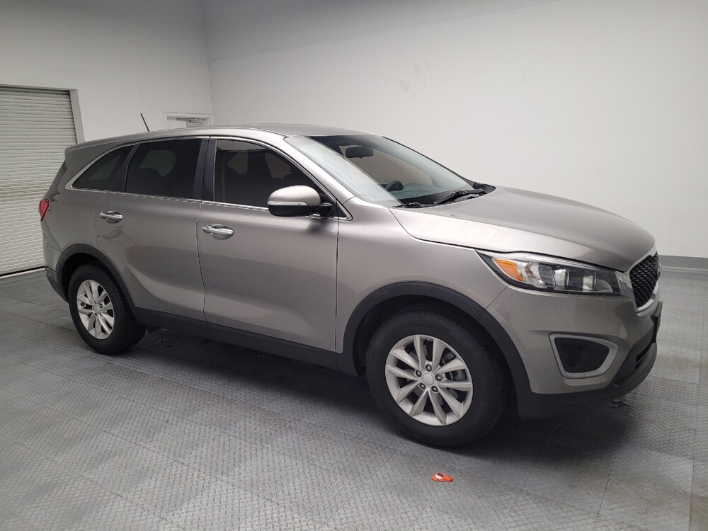 2017 Kia Sorento in Montclair, CA 91763 - 18078666 11