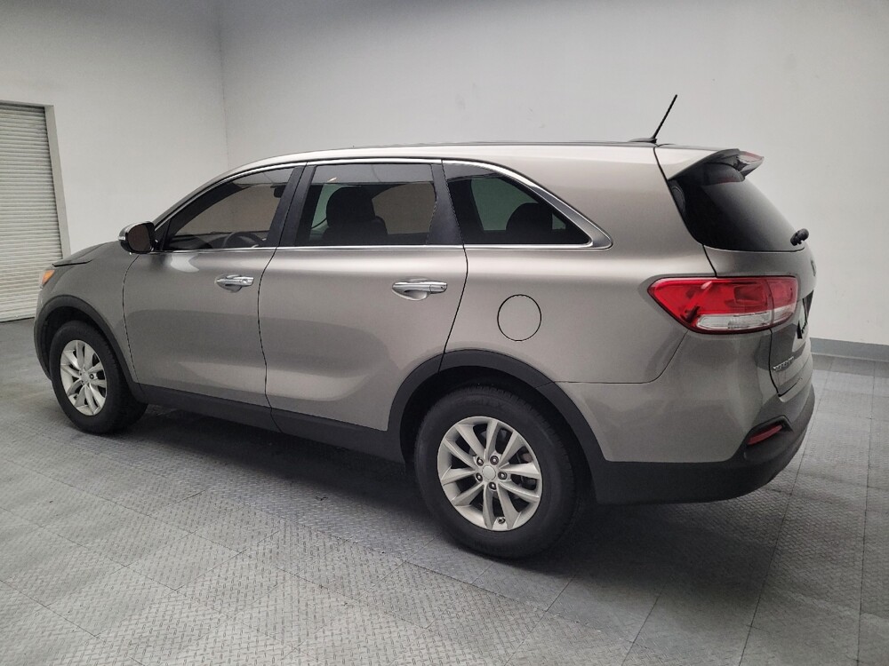 2017 Kia Sorento in Montclair, CA 91763 - 18078666 3