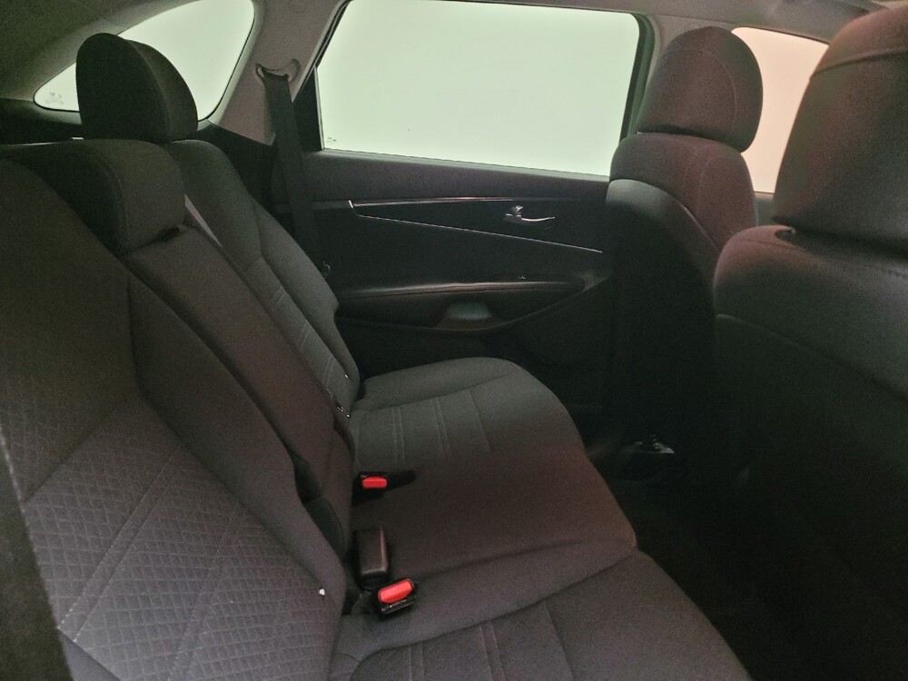 2017 Kia Sorento in Montclair, CA 91763 - 18078666 19