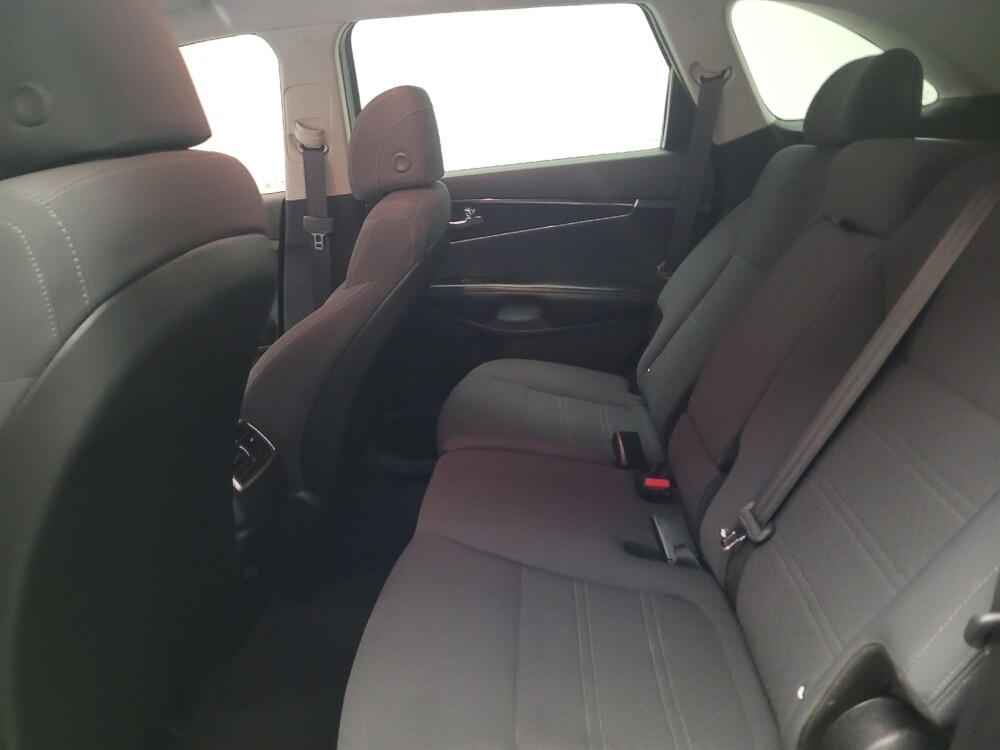 2017 Kia Sorento in Montclair, CA 91763 - 18078666 18