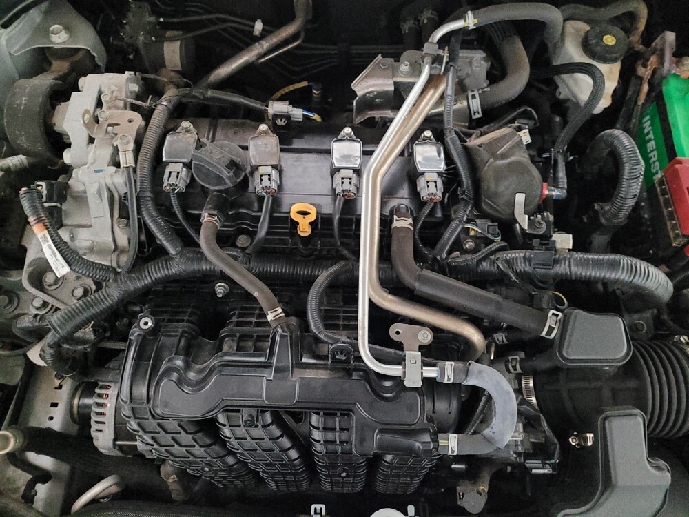 2021 Nissan Altima in Riverside, CA 92504 - 18078671 30