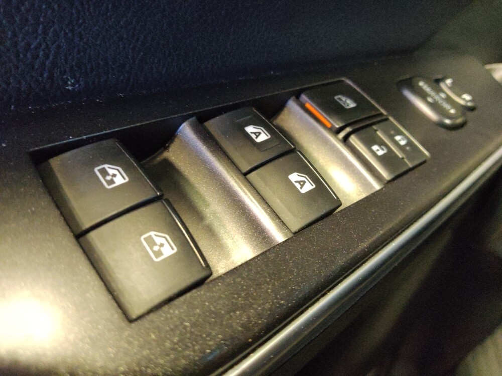 2017 Toyota Camry in Mesa, AZ 85210 - 18078688 27