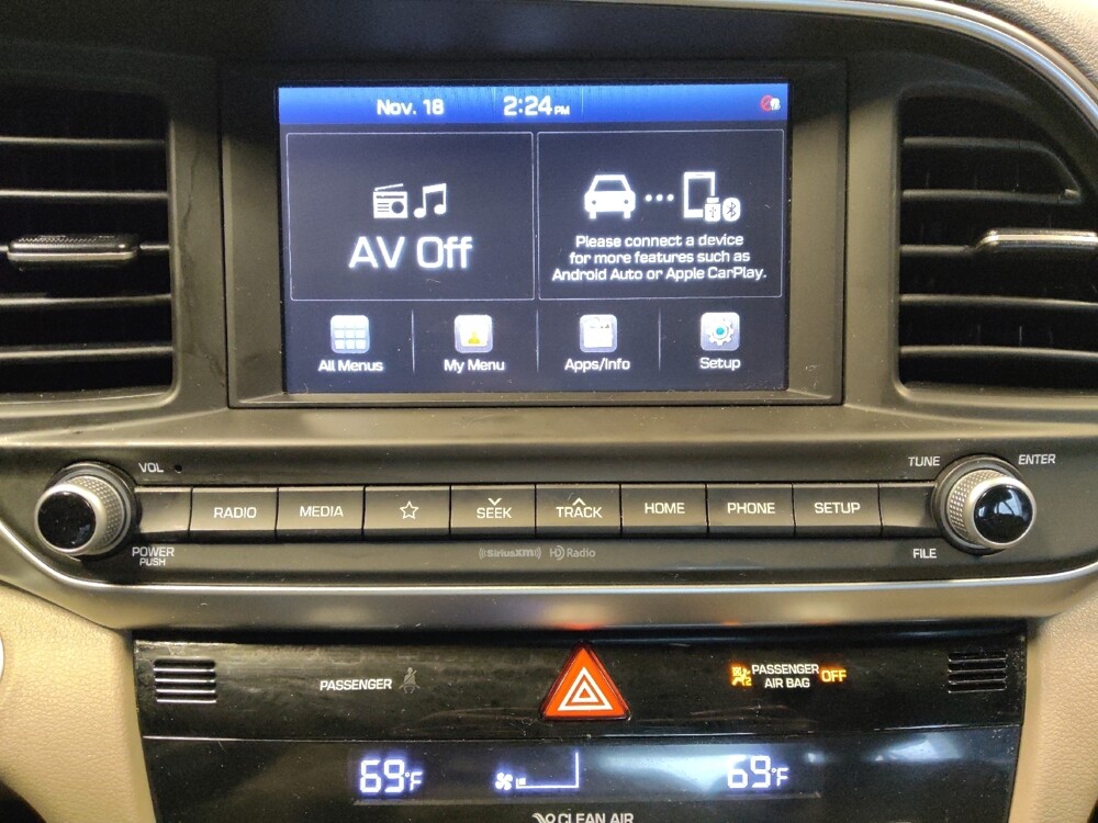 2020 Hyundai Elantra in Glendale, AZ 85301 - 18078698 25