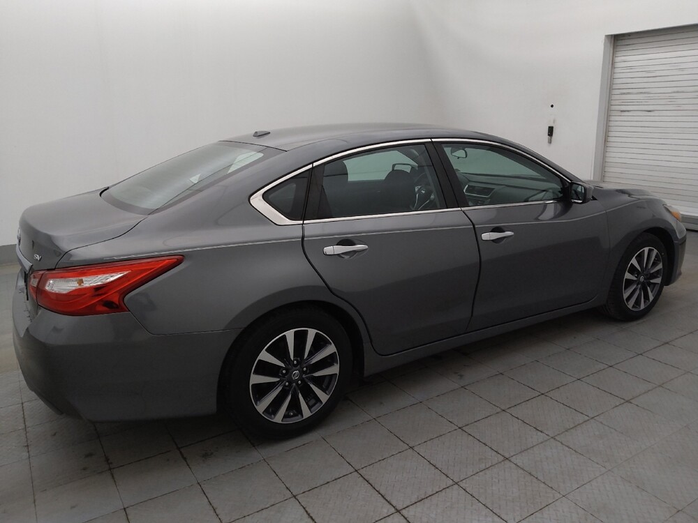 2017 Nissan Altima in Tallahassee, FL 32304 - 18078709 10