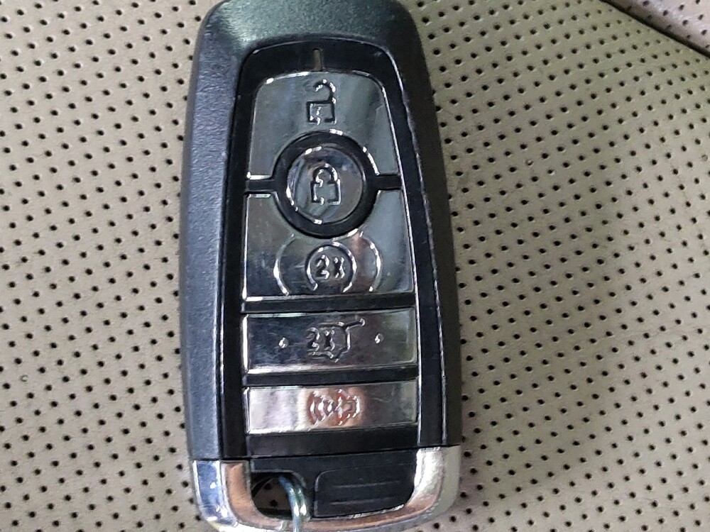 2020 Lincoln Corsair in Tampa, FL 33612 - 18078720 32