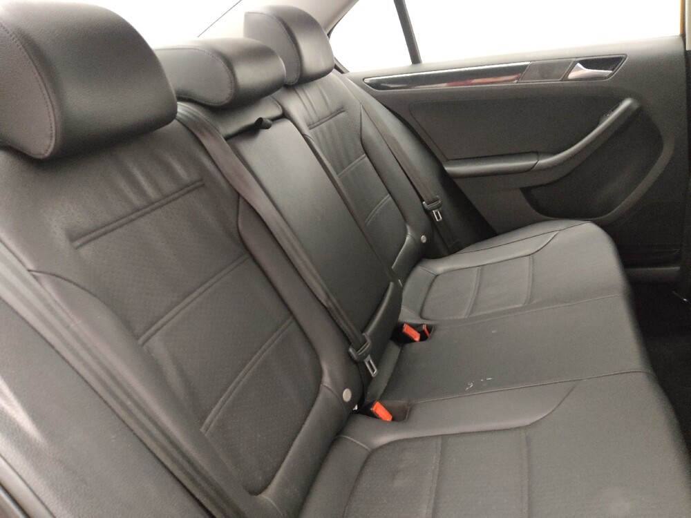 2017 Volkswagen Jetta in Gainesville, FL 32609 - 18078727 19