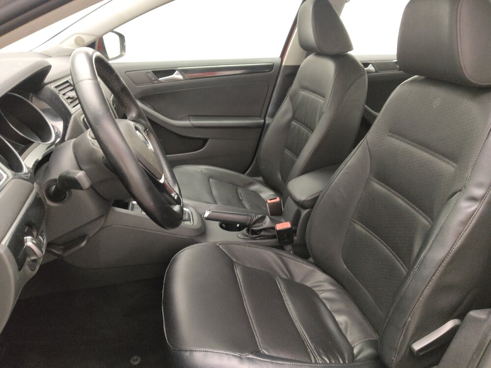 2017 Volkswagen Jetta in Gainesville, FL 32609 - 18078727 17