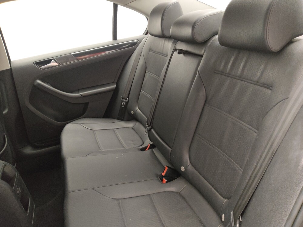 2017 Volkswagen Jetta in Gainesville, FL 32609 - 18078727 18