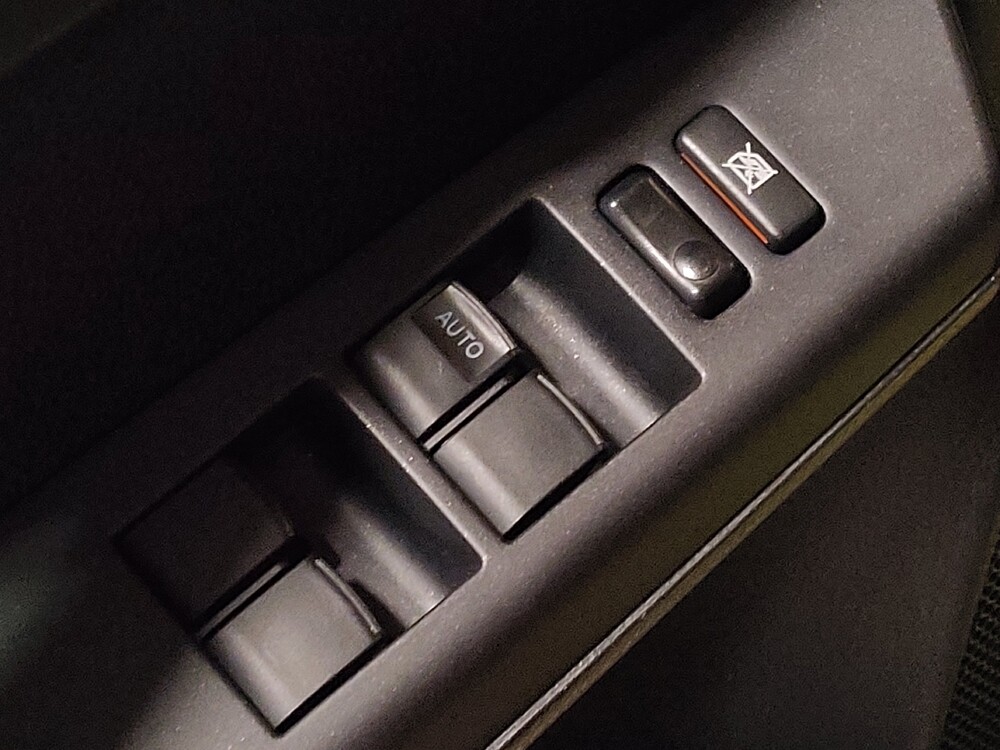 2017 Toyota RAV4 in West Palm Beach, FL 33409 - 18078737 27