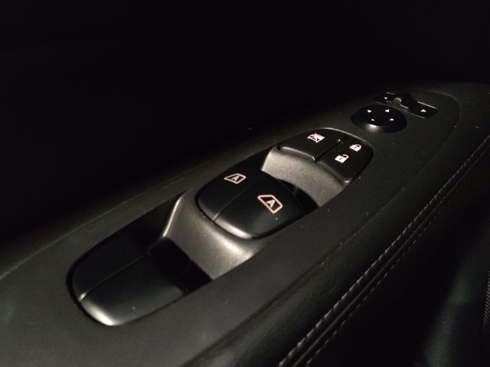 2020 Nissan Pathfinder in Jacksonville, FL 32210 - 18078738 27