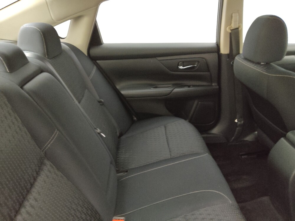 2017 Nissan Altima in Tallahassee, FL 32304 - 18078739 19