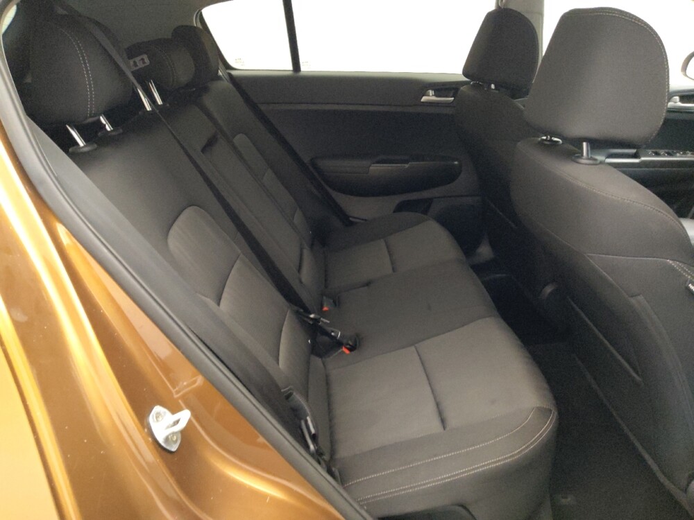 2019 Kia Sportage in Houston, TX 77034 - 18078781 19