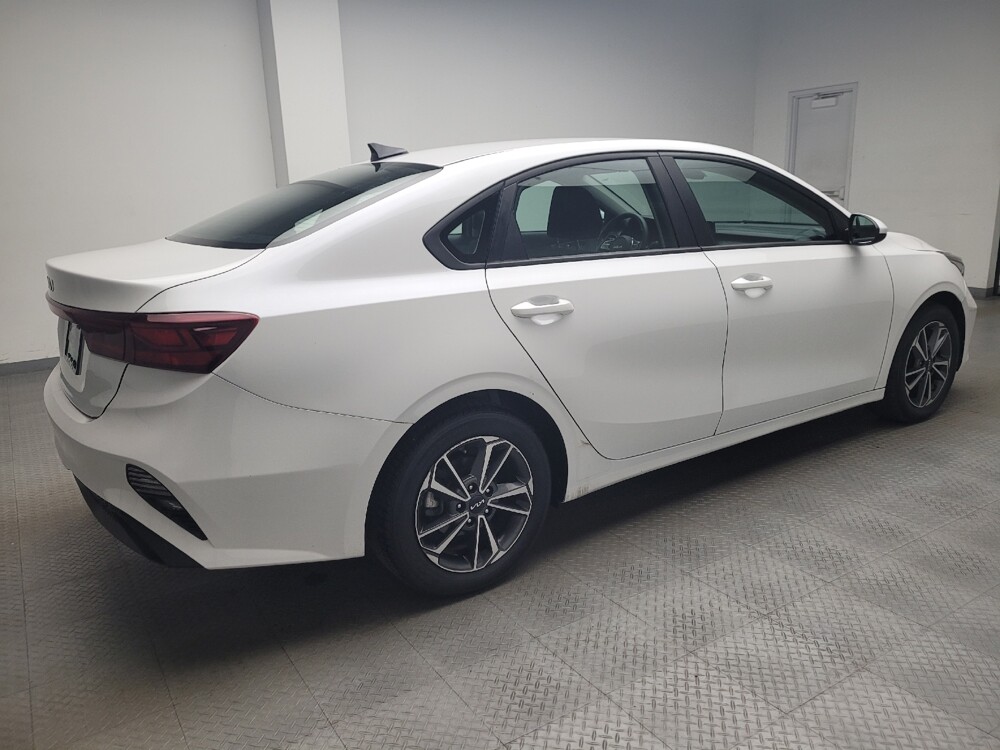 2022 Kia Forte in St. Louis, MO 63125 - 18078816 10