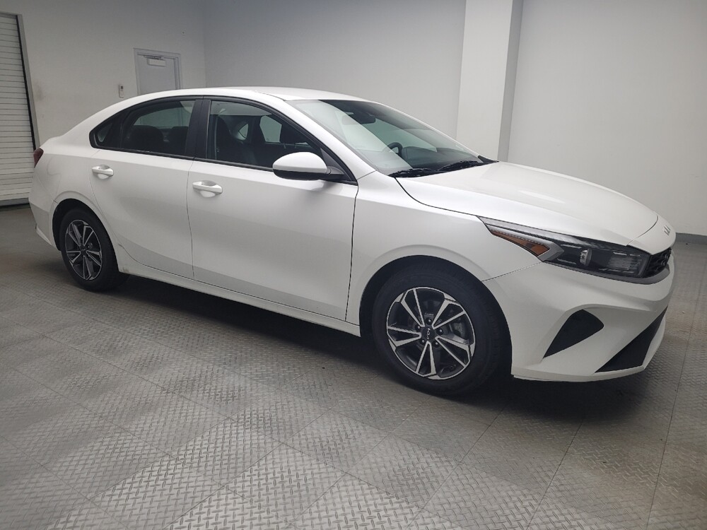 2022 Kia Forte in St. Louis, MO 63125 - 18078816 11