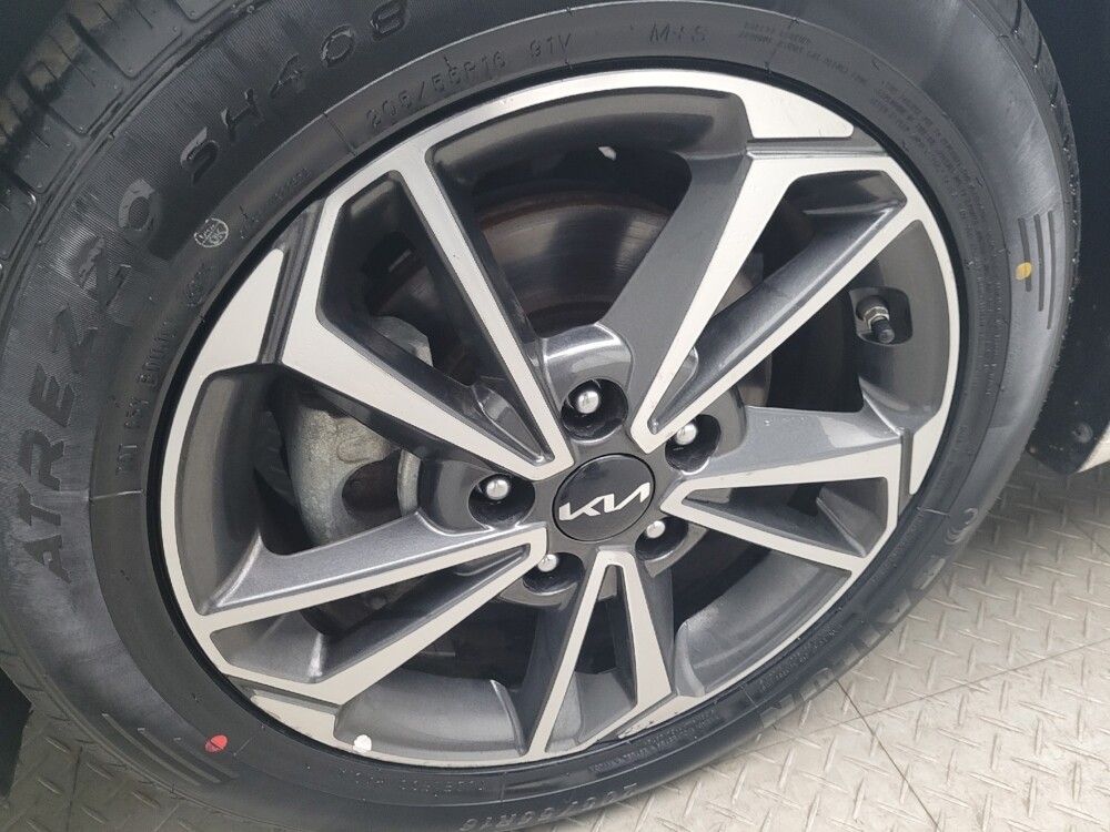 2022 Kia Forte in St. Louis, MO 63125 - 18078816 31