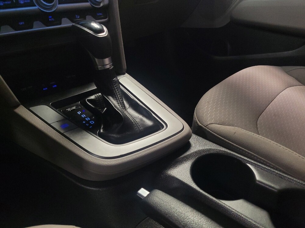 2020 Hyundai Elantra in Tampa, FL 33612 - 18078826 26