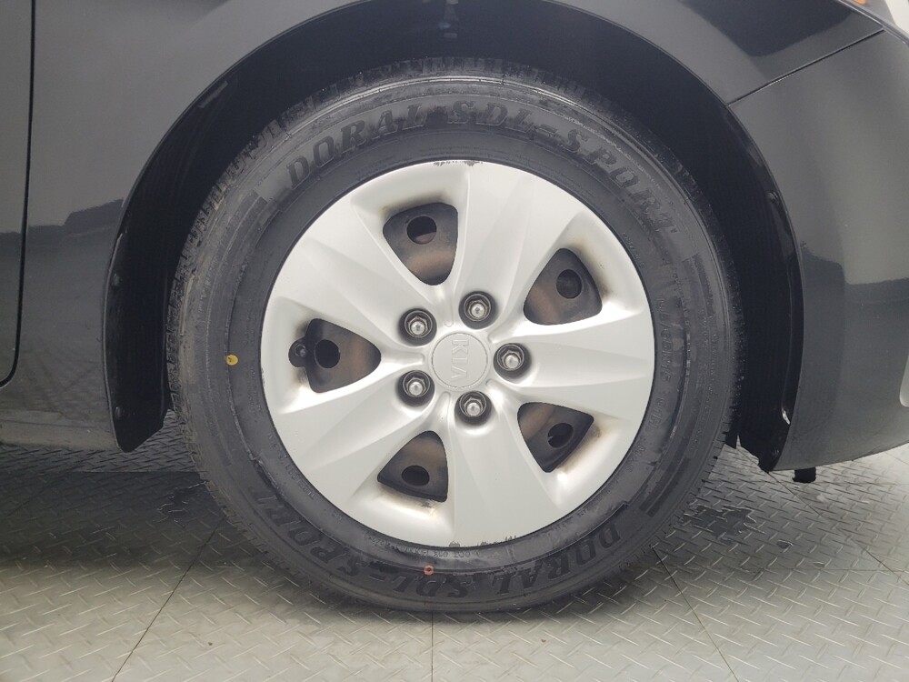 2017 Kia Forte in Highland, IN 46322 - 18078837 31